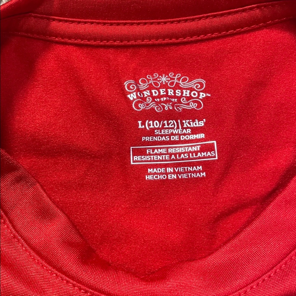 🆕 Wondershop Kids' Red Sleepwear Top Unisex Size L 10/12 | NWT - Picture 2 of 3